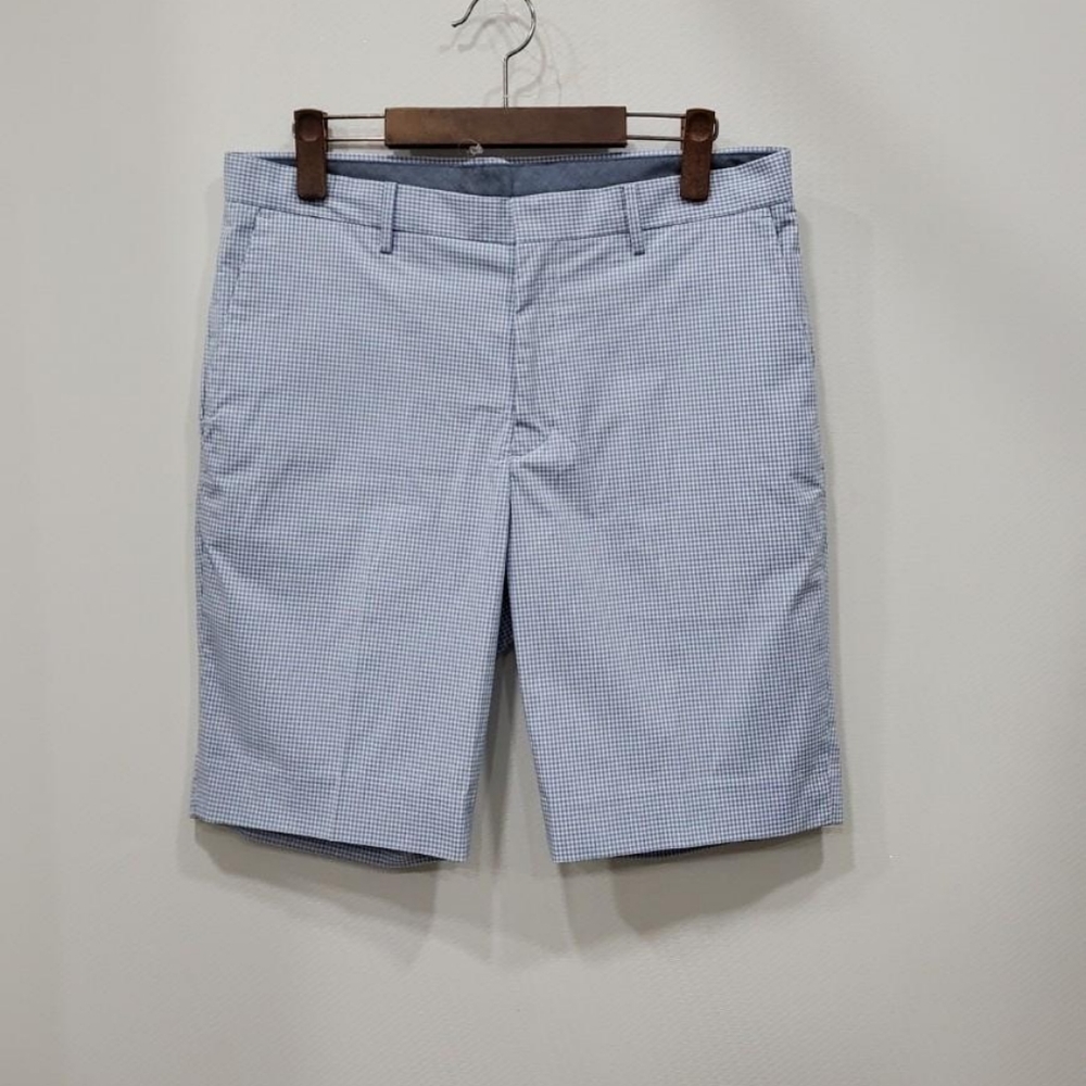 Uniqlo men's short ultra light checked